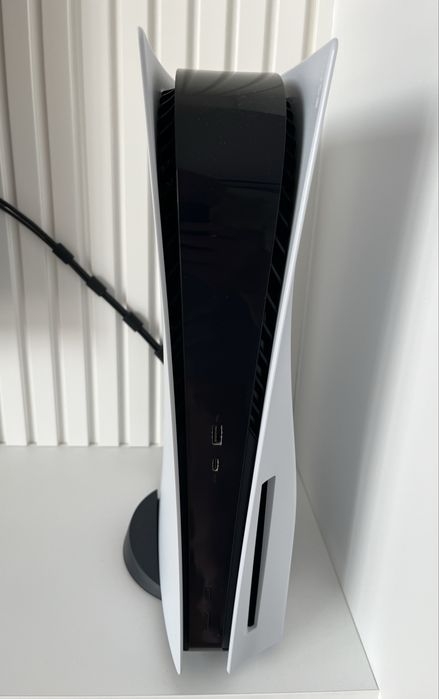 Playstation 5 (PS5) 825 GB + дисково устройство