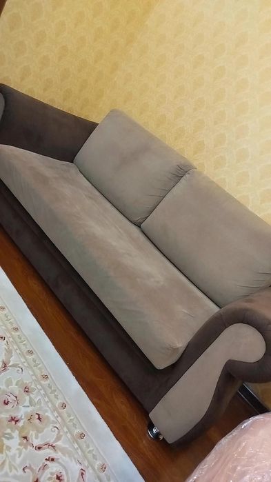 Диван 800.000сум  195/88