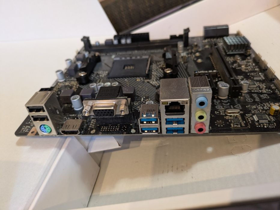 Placa de baza AM4 B550 ASRock