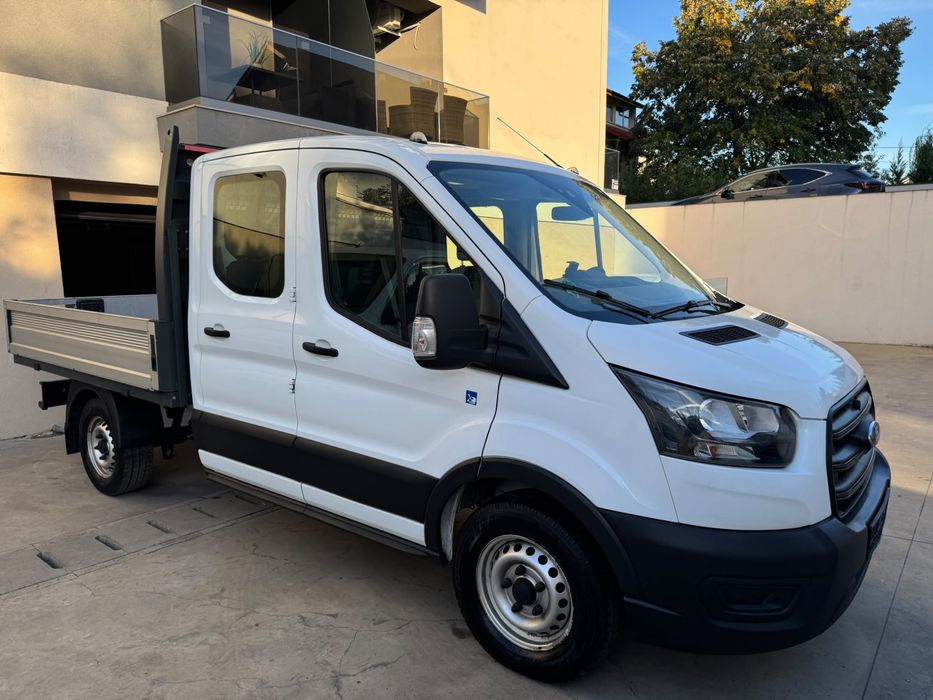Autoutilitara Ford Transit