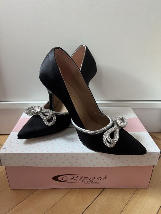 Обувки на ток с панделки