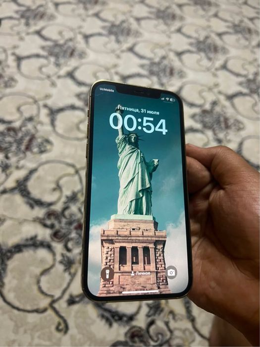 Iphone 12 pro gold