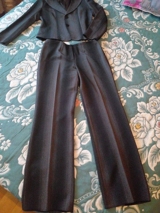 Женский костюм 48 р