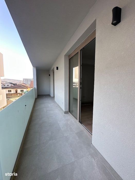 Apartament 2 camere , bloc nou, strada Zăvoaie
