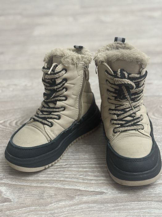 Продам детские зимние ботинки
