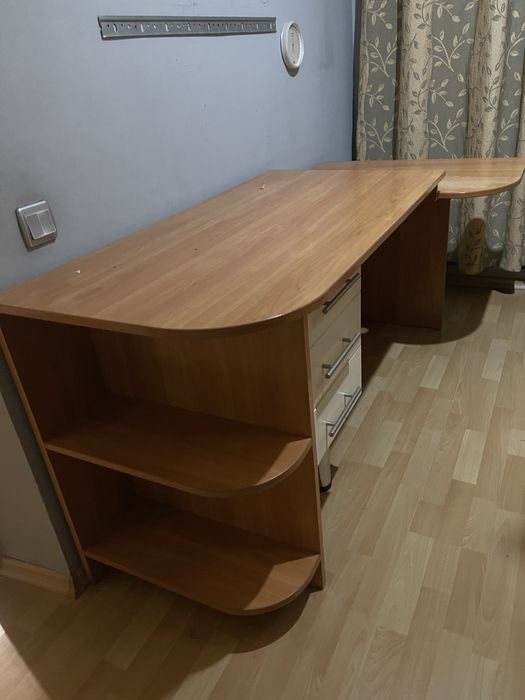 Стол компьютерный