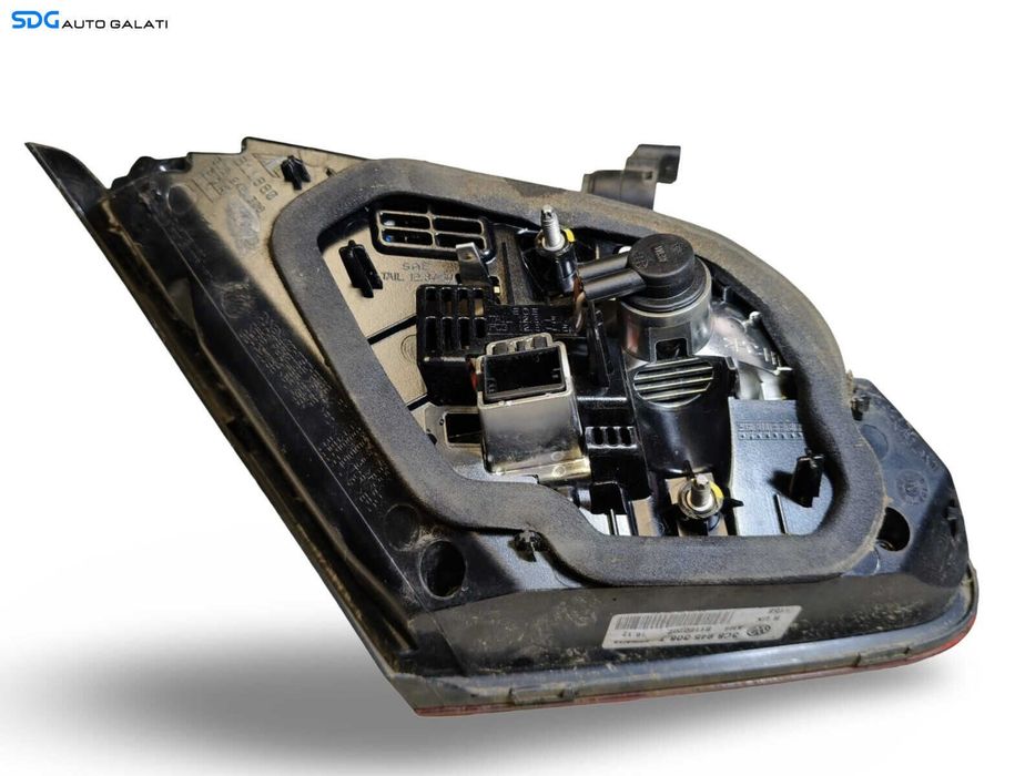 Stop Lampa Tripla Dreapta Led de pe Capota Portbagaj Volkswagen CC 2012 - 2017 [C3817]