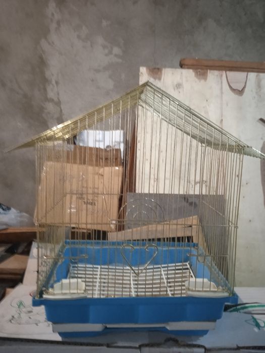 Продам клетку для птицы