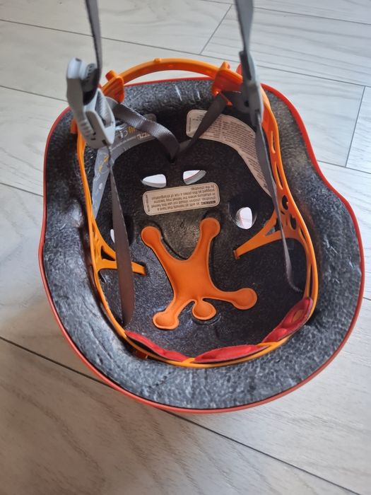 Cască copii PETZL Picchu (Alpinism / Bicicletă)mărime 48-54 cm,ca nouă
