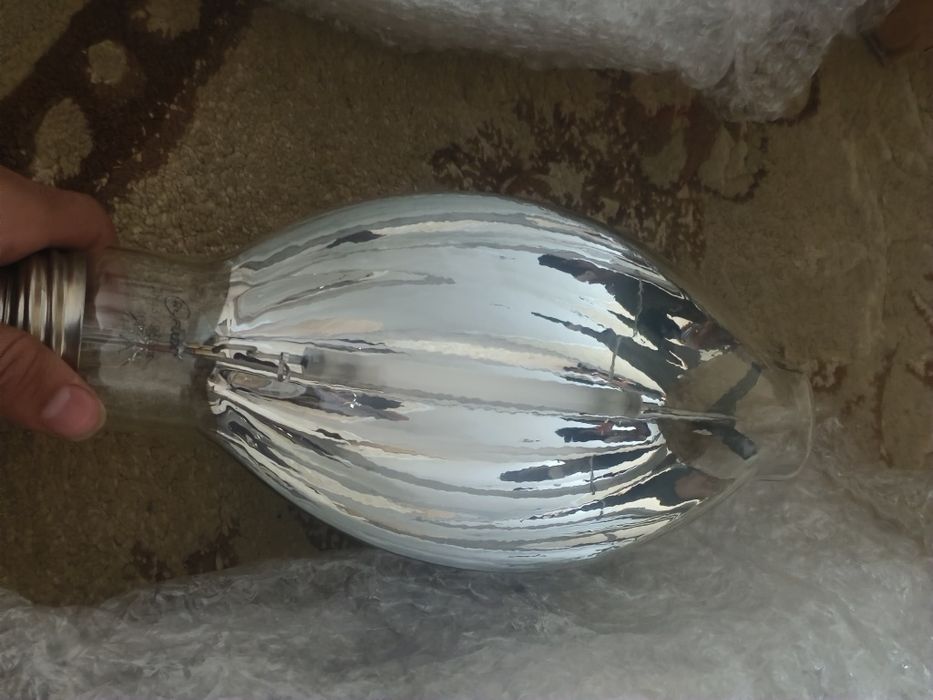 Продам лампу 400ват