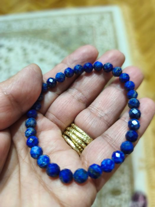 Bijuterii cu pietre semiprețioase