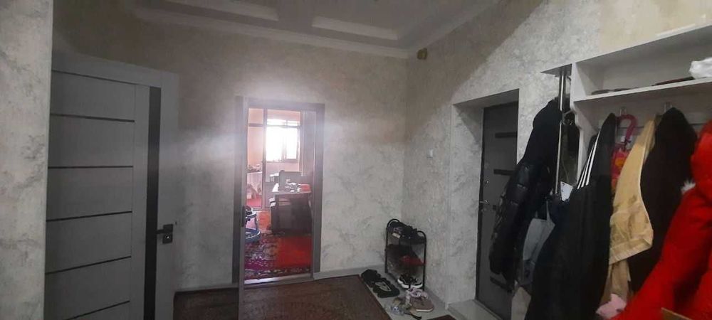 Срочно продаётся квартира на Хувайдо махалла Банковский дом 106 КВ