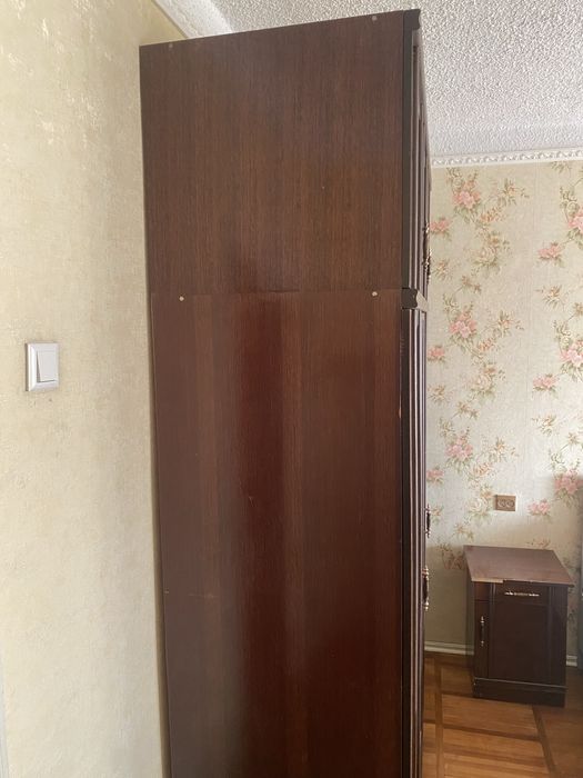 Шкаф винтаж с зеркалом