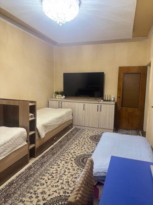 Продается квартира 2 х комнотная 1 этаж срочно Торг уместен