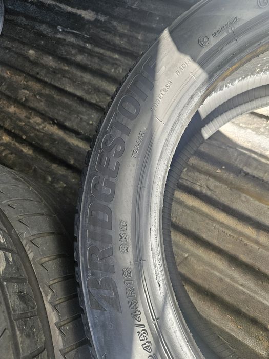 Гуми 245/45/18 дот19