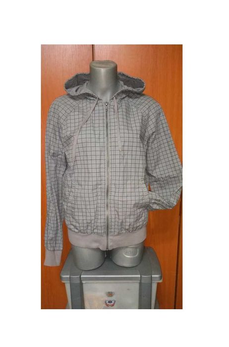 Jacheta/Geaca subtire antivant H&M Divided UK, gri cu gluga+buzunare
