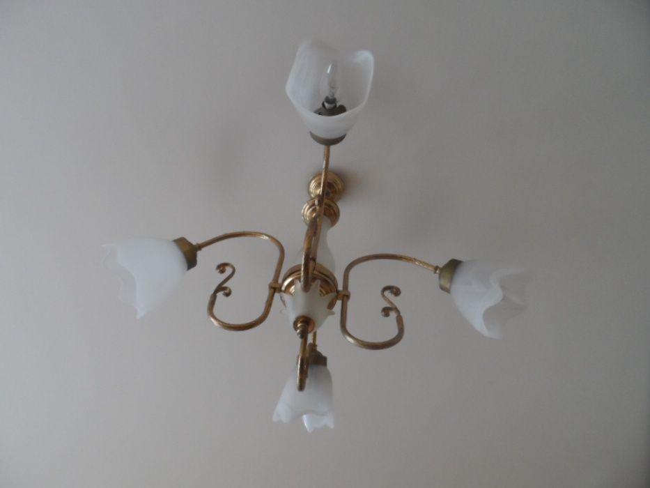 висящ полилей месинг