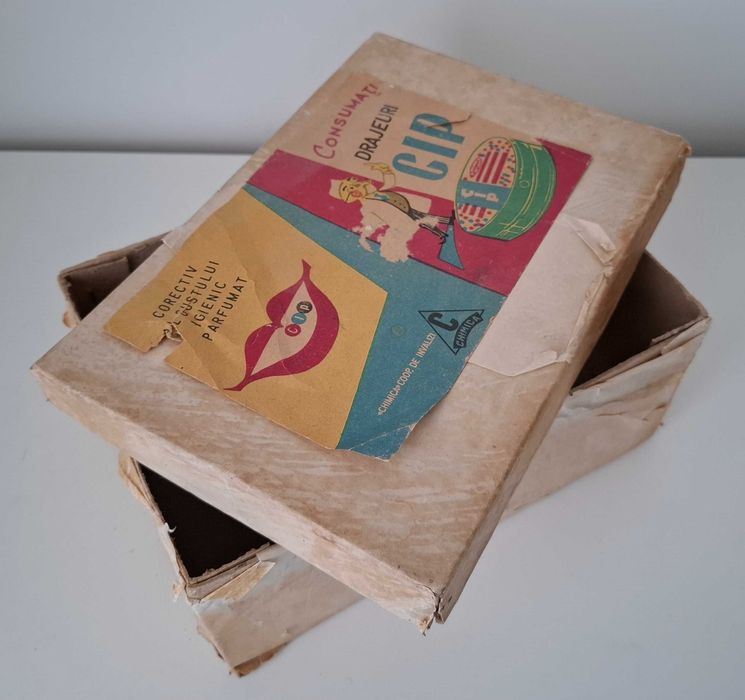 Cutie veche romaneasca bomboane "CIP" - comunist - colectie - drajeuri