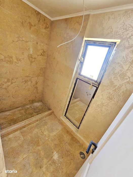 Vindem casa in Navodari 4 camere