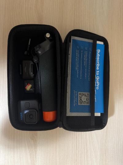 Vând GoPro11 Black Mini+ Maner plutitor subacvatic