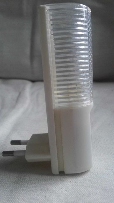 Diverse luminat: Lustre, Lampadar/Lampi, Plafoniere & Abajururi sticla