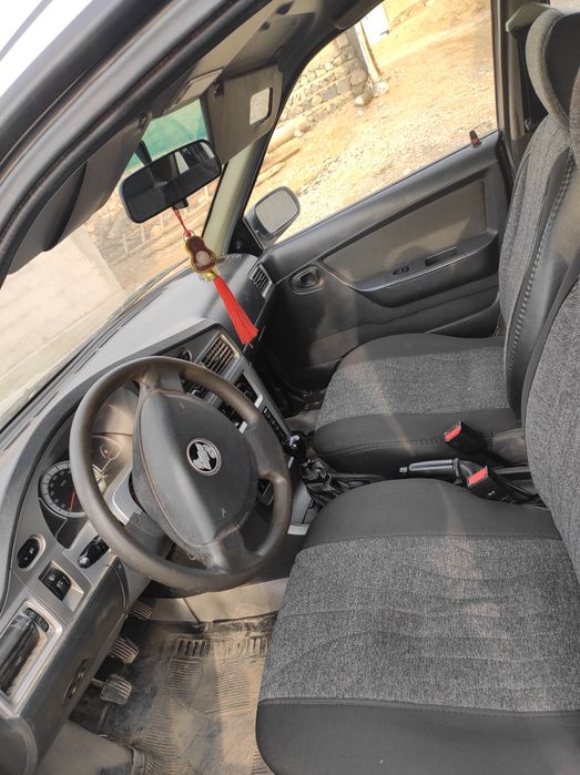 Nexia Avtomobili sotiladi