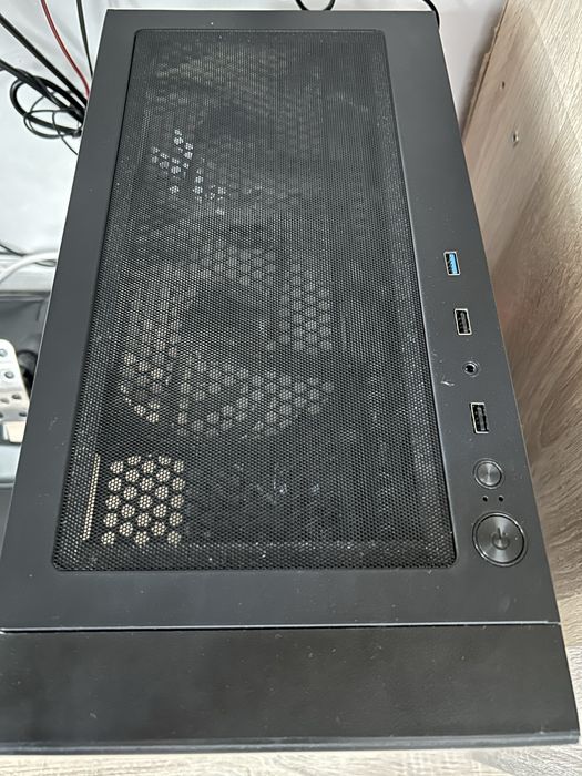 Vând PC gaming + monitor ( opțional )