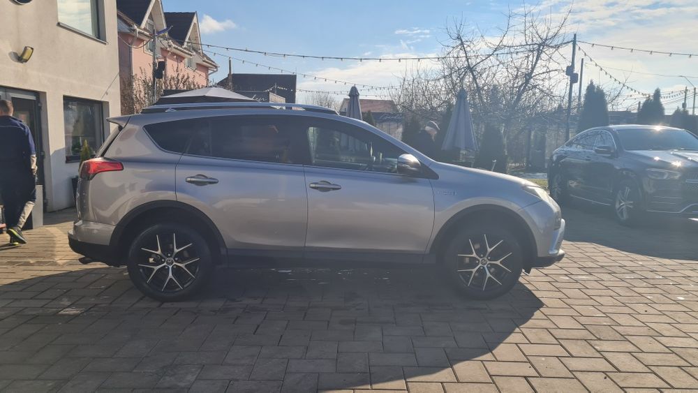Toyota Rav 4, HIBRID, 4x4, 2017, ACCEPT SCHIMB  cu  Dacia SPRING sau VW Touareg.