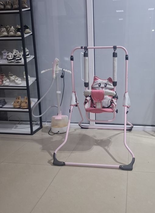 Качеля детская в хорошем состоянии