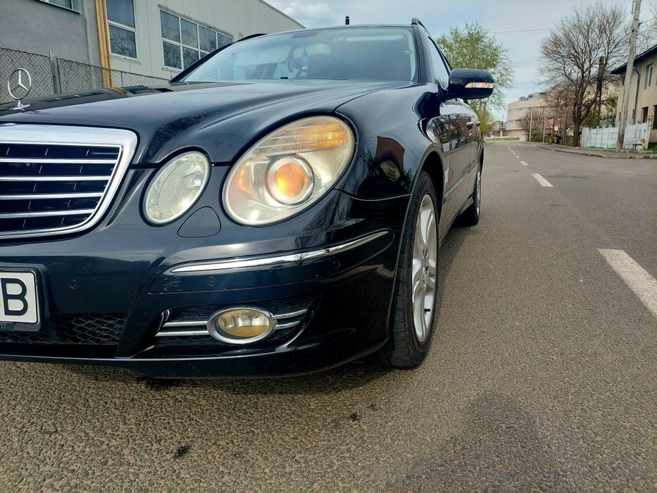 Vând Mercedes E320 impecabil
