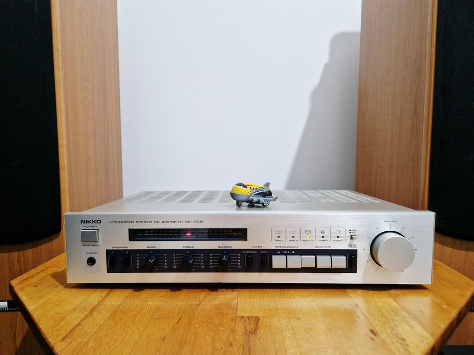Nikko NA-700II – 2 x 57 W la 8Ω