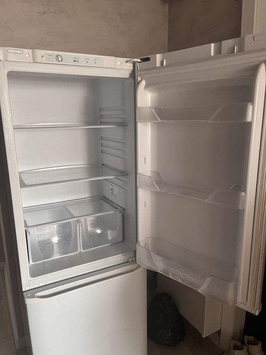 Продам холодильник бу Бирюса