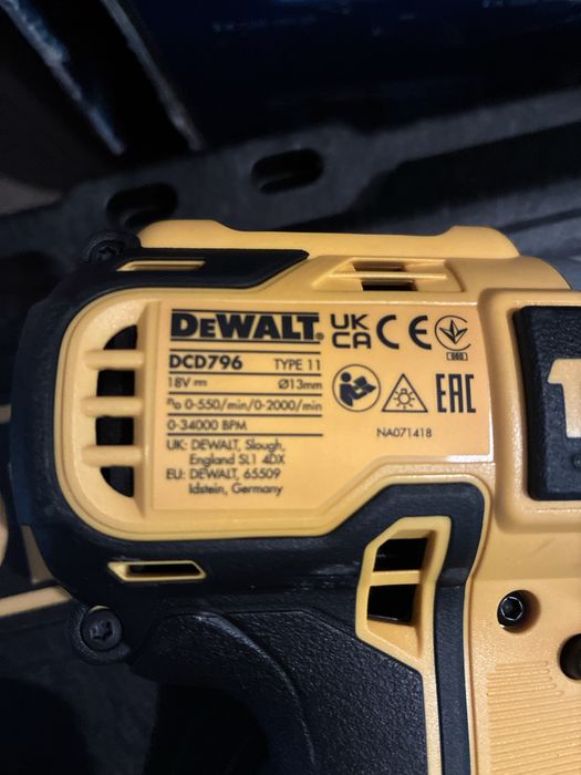Комби винтоверт Деволт Dewalt DCD796
