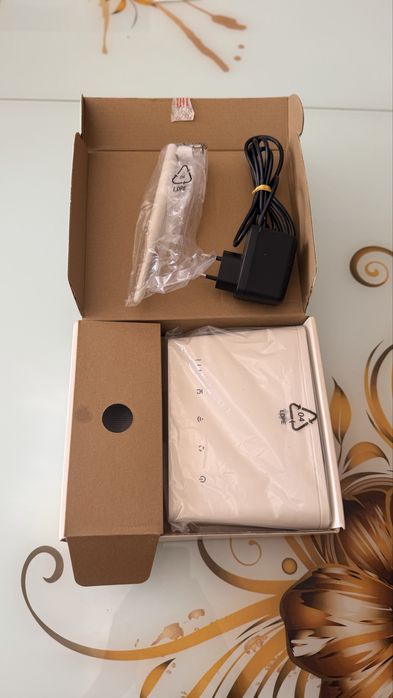 Router WiFi Dualband, Huawei, 4G, B311-221, 150 Mbps, Alb