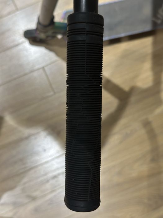 Трюковой самокат Limit