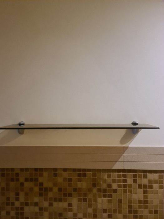 Продам полочку стеклянную