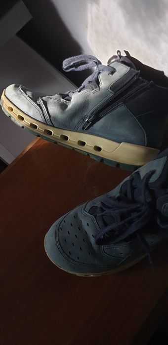 Продам кроссовки Ecco.Фирма.