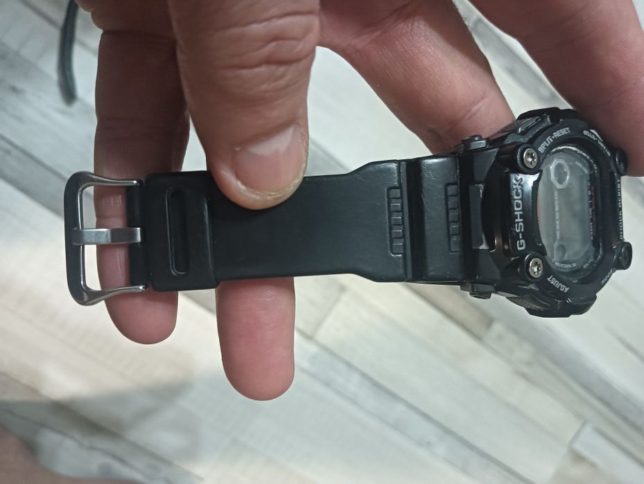 Vând două ceasuri casio