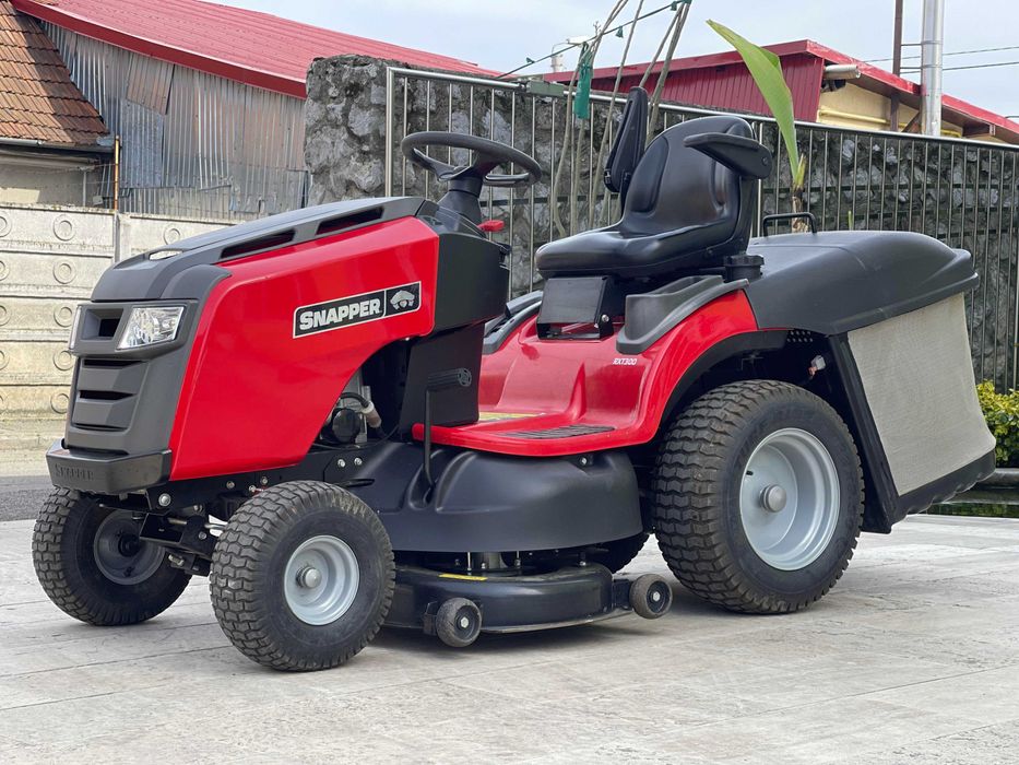 Tractoras de tuns iarba Snapper 28 HP Vtwin Premium