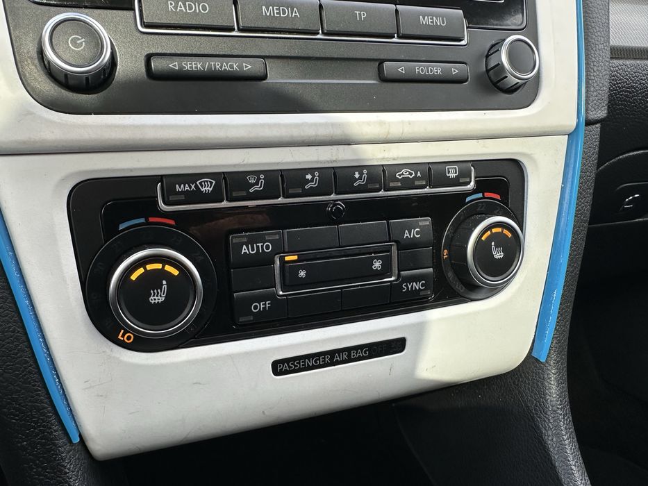 Volkswagen Golf 6 1.6 TDI Match • RATE • Trapă • Sport • Park Assist