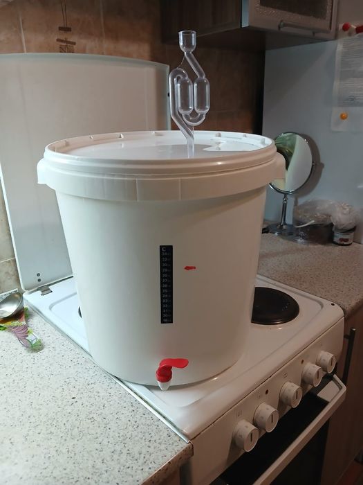 Продам ёмкость 40л