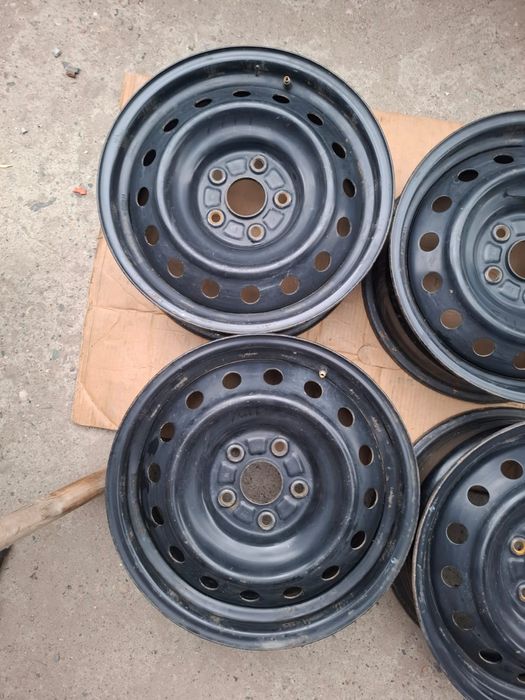 Продам штампованные диски R16 на TOYOTA,NISSAN