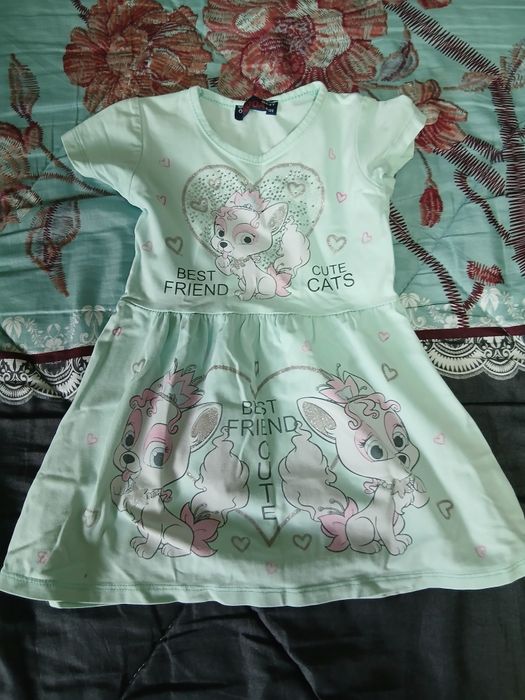 Продам детские платья