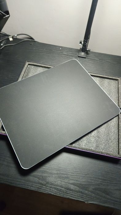 Mousepad Sticlă Ediție Limitată Clustrs Astra’s Gaze (Glass Pad, ca nou)