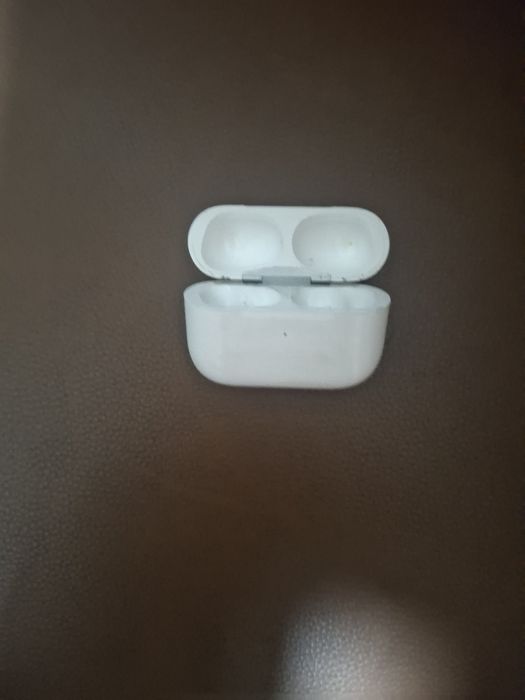 Кейс от Airpods Pro