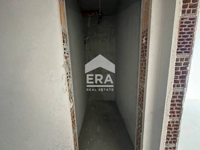 Продава се Двустаен апартамент в Варна, Левски - 69 кв.м за 2174 €/кв.м - Снимка #11