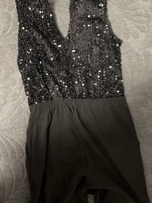 Комбинезон с пайетками