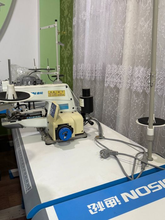 DISON DS-5710 avtomatik tugma teshigi ochish mashinasi