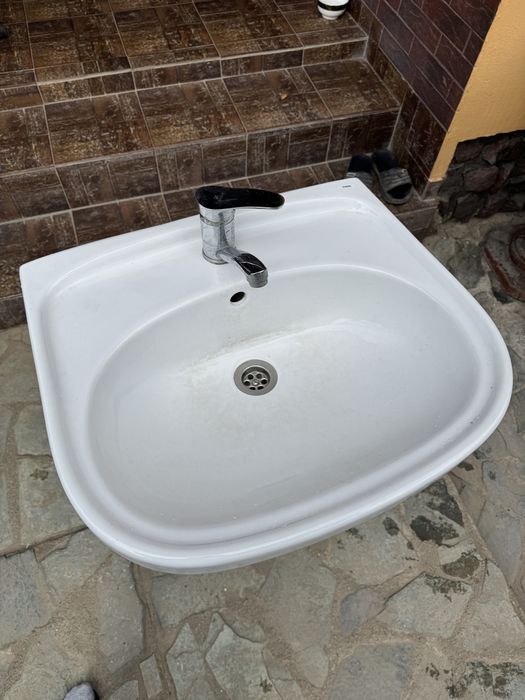 Chiuveta baie cu baterie si furtune