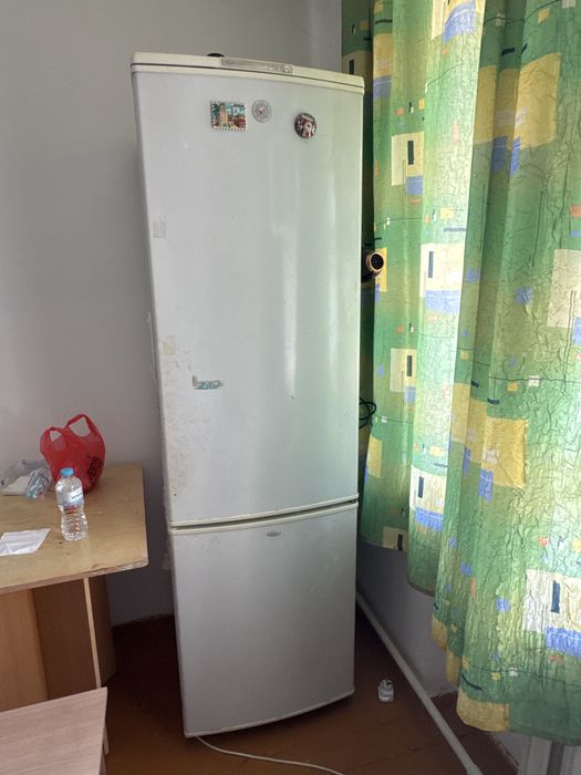 Продам холодильник, работает отлично